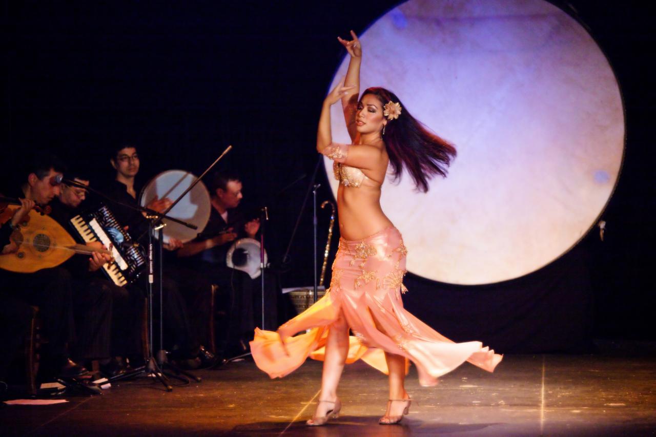 Belly Dance Moonlight